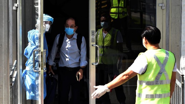 Hong Kong memasukkan Singapura ke dalam negara kategori A (risiko tinggi) setelah varian Omicron telah terdeteksi di negara Asia Tenggara tersebut.
