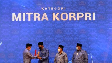 img-title PT TASPEN Dianugerahi KORPRI Award 2021