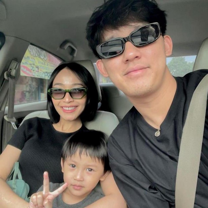 <p>Rinni Wulandari dan Jevin Julian resmi menikah pada Mei 2017 lalu, Bunda. Mereka pun dikaruniai anak laki-laki, Nord Kiano Julian. (Foto: Instagram @rinni_w)</p>