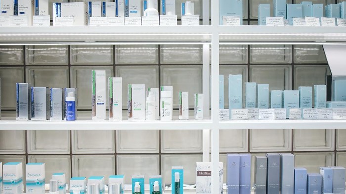 Lebih Baik Mana, Pakai Skincare dari Satu Merek Saja atau Beda-Beda Merek? Lebih Baik Mana, Pakai Skincare dari Satu Merek Saja atau Beda-Beda Merek?