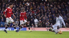 Neville Curiga Rangnick Pilih Starter Man Utd Saat Tahan Chelsea