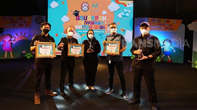 TRANS7 kembali memboyong penghargaan Anugerah Penyiaran Ramah Anak (APRA) 2021.