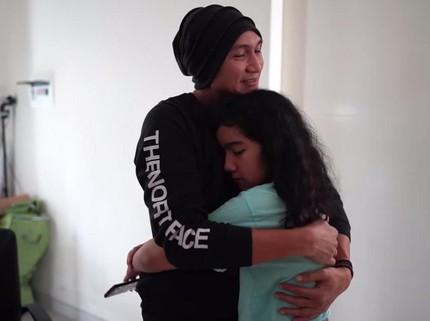 7 Momen Haru Anak Sheila Marcia Peluk Anji, Nangis Tak Mau Ayahnya Pergi