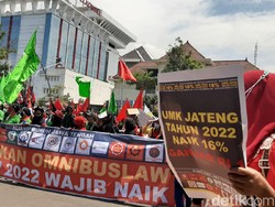Simulasi UMP Jateng 2023 Naik 10%, Segini Besarannya