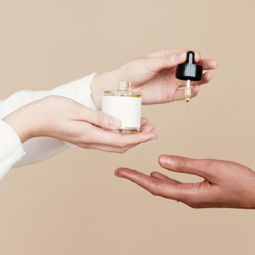 img-title Manfaat dari Face Oil untuk Kulit Bejerawat Ini Jangan Sampai Kamu Lewatkan!
