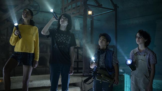 Berikut sinopsis Ghostbusters: Afterlife alias Ghostbusters 3 yang resmi tayang di bioskop Indonesia mulai 1 Desember 2021.