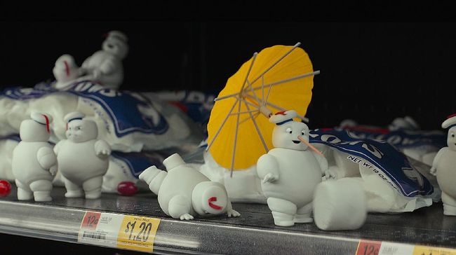 Hal yang membuat Ghostbusters Afterlife berbeda dari dua film pendahulunya adalah keberadaan dua hantu berikut: Muncher dan Mini-Puft.