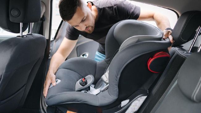 Cara pasang 2025 car seat babydoes