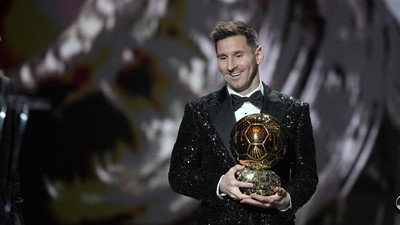 img-title Beda Gaya Messi dan Ronaldo soal Label Pemain Terbaik