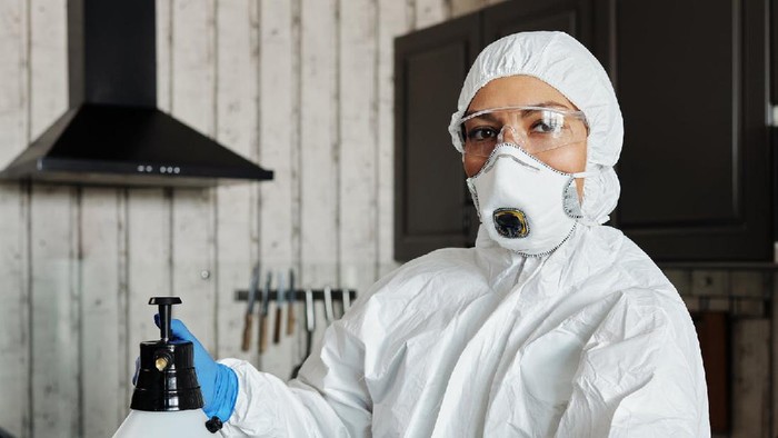 Stop Pakai Masker Katup Sekarang Juga untuk Putus Rantai COVID-19 Varian Omicron!