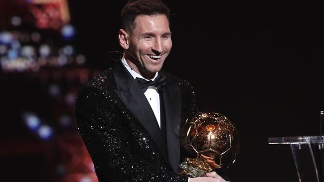 Penyerang Paris Saint-Germain (PSG) Lionel Messi berhasil memenangkan penghargaan Ballon d'Or 2021.