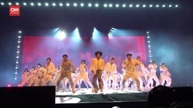 VIDEO: Menyaksikan Kemeriahan Konser BTS di California