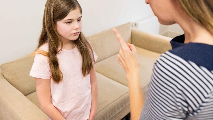 Kenali Tiger Parenting: Pola Asuh yang Memaksa Anak untuk Beprestasi Secara Akademik