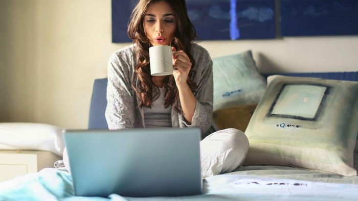 Terapkan 4 Cara Sederhana Ini Agar Badan Anti Lesu Saat Work From Home Terapkan 4 Cara Sederhana Ini Agar Badan Anti Lesu Saat Work From Home