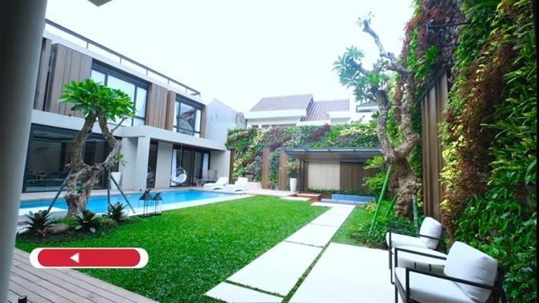 10 Sudut Rumah Mewah Baru Impian Titi Kamal & Christian Sugiono Rumah mewah baru impian Titi Kamal dan Christian Sugiono akhirnya selesai setelah dua tahun dibangun. Yuk intip potretnya!