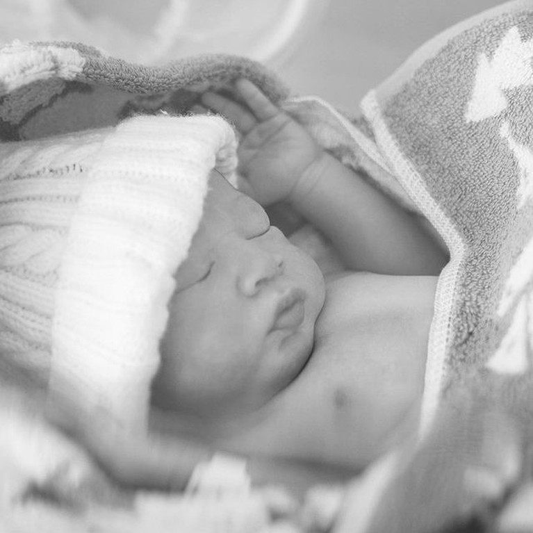 Potret Paras Baby Rayyanza Malik Ahmad Anak Ke-2 Raffi Ahmad & Nagita