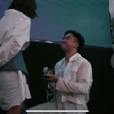Baru Diungkap, Ini 8 Momen Romantis Vidi Aldiano Lamar Sheila Dara Aisha