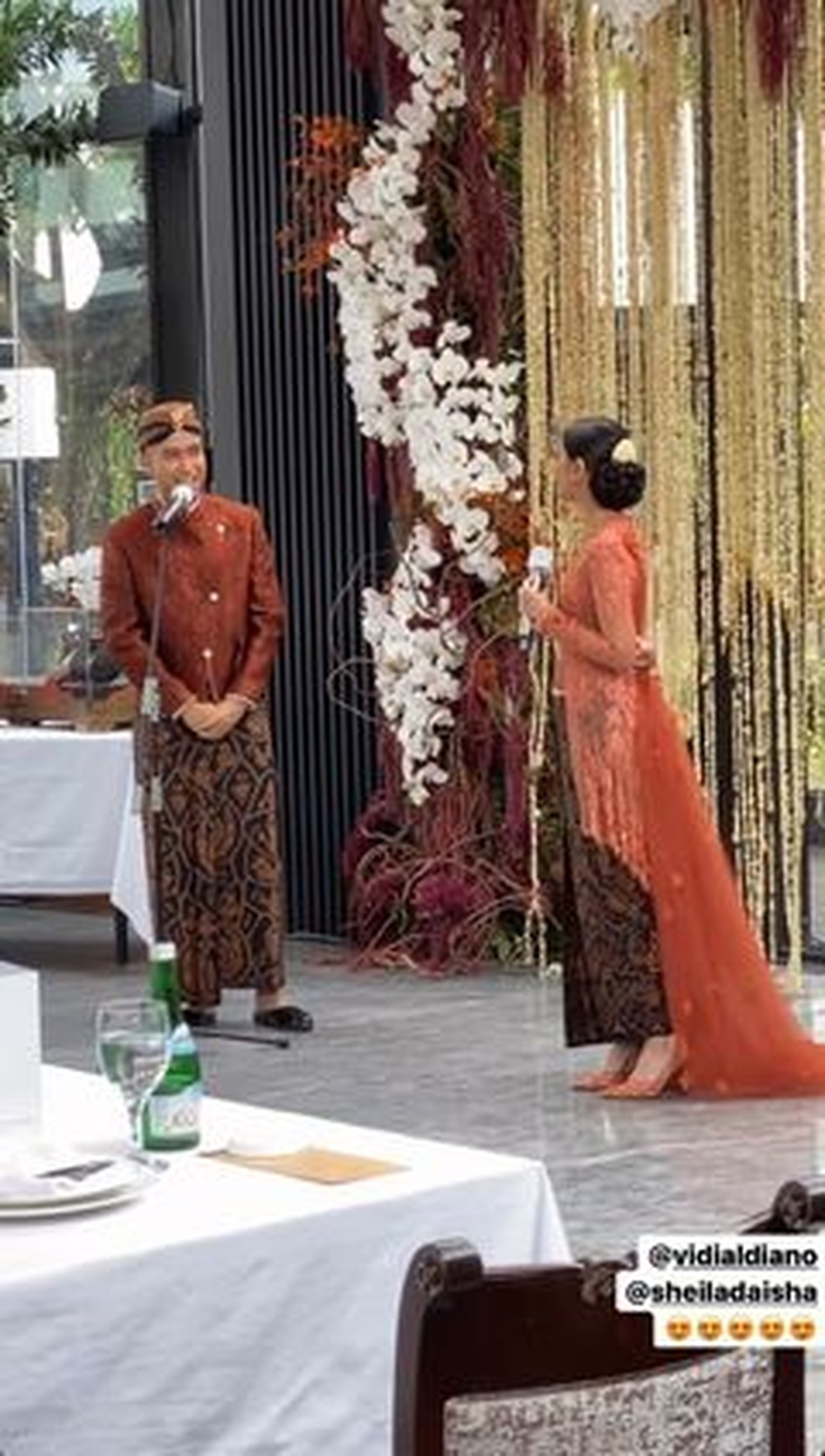 Vidi Aldiano dan Sheila Dara Aisha gelar acara tunangan hari ini Rabu &lpar;1&sol;11&rpar; secara tertutup&period; Yuk intip momennya&excl;
