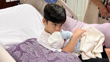 Bukti Tak Cemburu, Rafathar Siapkan Kado Manis untuk Rayyanza