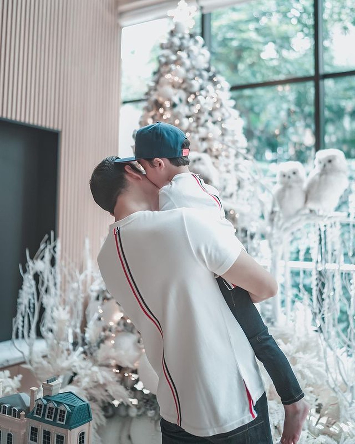 Harvey Moeis&comma; Suami Sandra Dewi baru saja merayakan ulang tahunnya yang ke 36&period; Yuk intip momen ultahnya&excl;