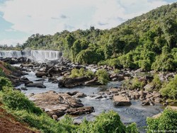 Jalur Kereta Cepat Buatan China di Laos: Antara Harapan dan Keraguan