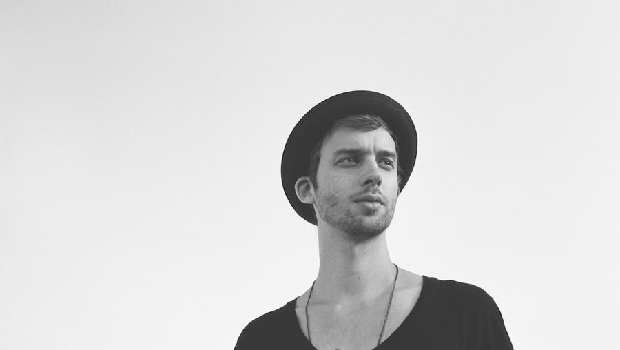 Jaymes Young Lirik Lagu Infinity - Jaymes Young