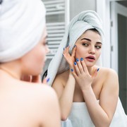 Kulit Berjerawat Jangan Skip! Ini 5 Kandungan Moisturizer yang Bisa Bantu Hilangkan Jerawat