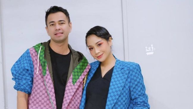 Nagita Slavina menanggapi komentar netizen yang protes terhadap kebaya yang ia pakai di acara akad nikah Kaesang dan Erina.