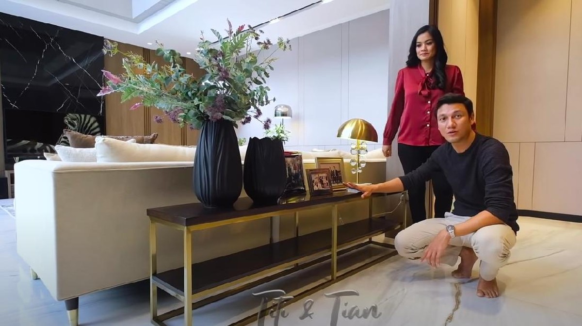 Rumah Titi Kamal dan Christian Sugiono