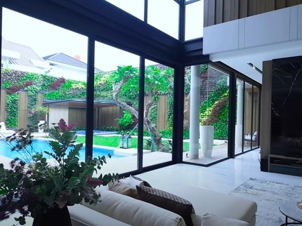 9 Potret Rumah Baru Titi Kamal & Christian Sugiono, Hunian Impian