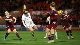FOTO: Timnas Wanita Inggris Cetak Rekor Menang 20-0 atas Latvia
