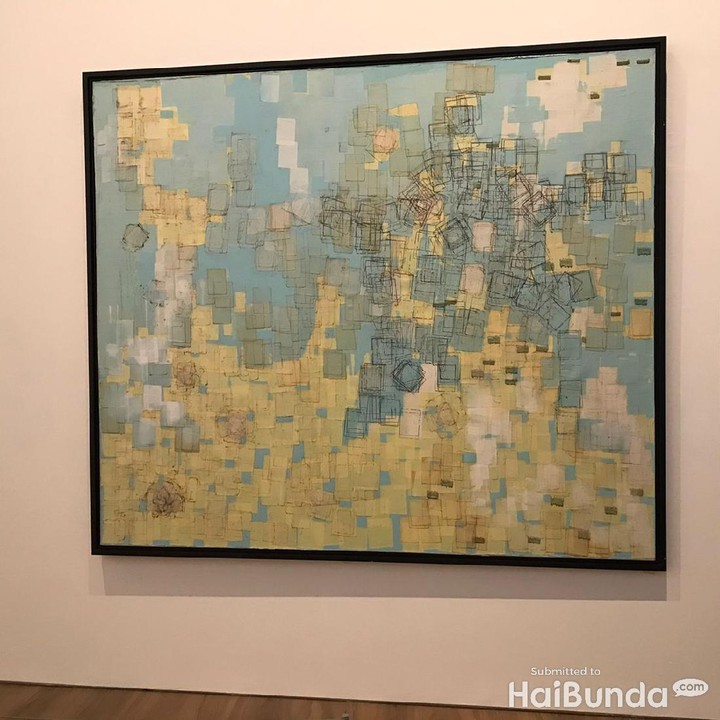 <p>Karya seni yang menyerupai peta ini dibuat oleh seorang seniman asal Amerika Serikat, Bunda. Siapa sangka kalau kertas-kertas yang ditempelkan itu adalah kerta pengeriting rambut. (Foto: Dokumentasi Pribadi HaiBunda)</p>