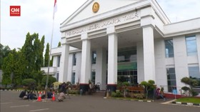 VIDEO: Sidang Dakwaan Kasus Dugaan Terorisme Munarman Ditunda