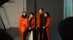 6 Maternity Shoot Duo Bumil Aurel Hermansyah & Lesti Kejora Bareng Suami