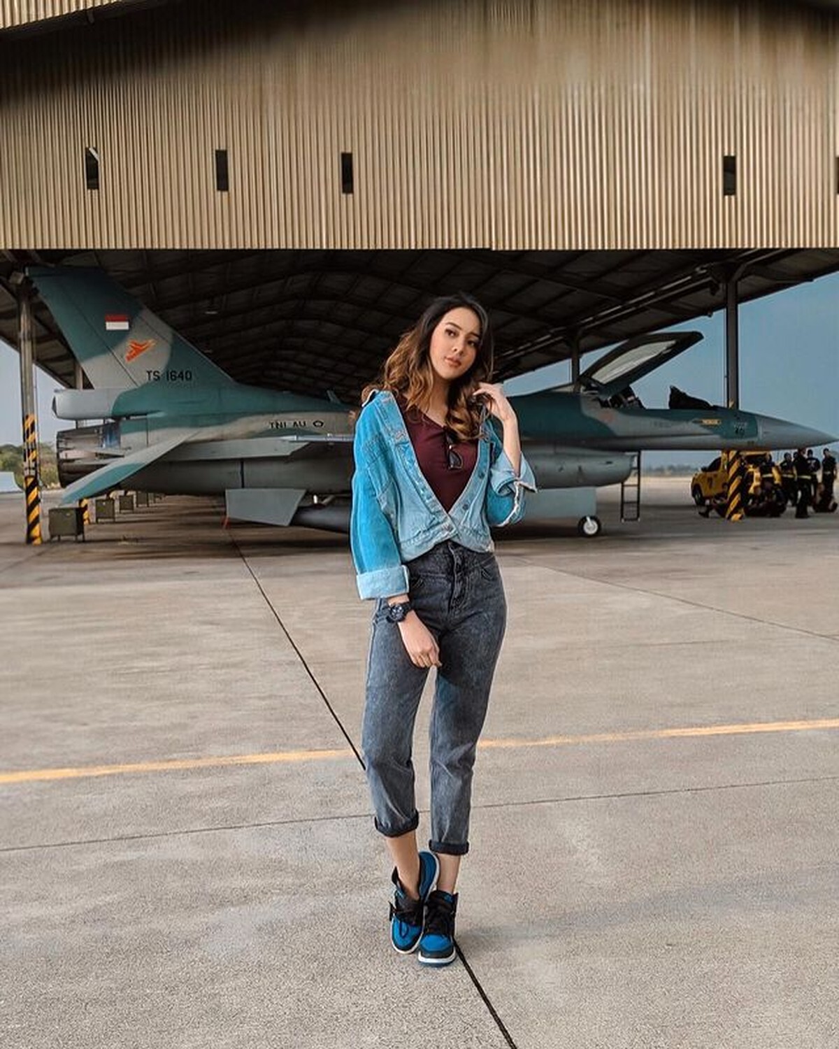 Anya Geraldine sedang menjadi sorotan publik karena perannya di serial web mirip aktris Korea Han Seo Hee&period; Yuk intip styelnya&excl;