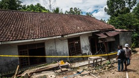 FOTO: 8 Rumah di Lebak Rusak Akibat Bencana Tanah Bergerak