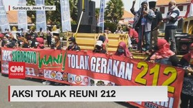 VIDEO: Aksi Tolak Reuni 212 di Surabaya