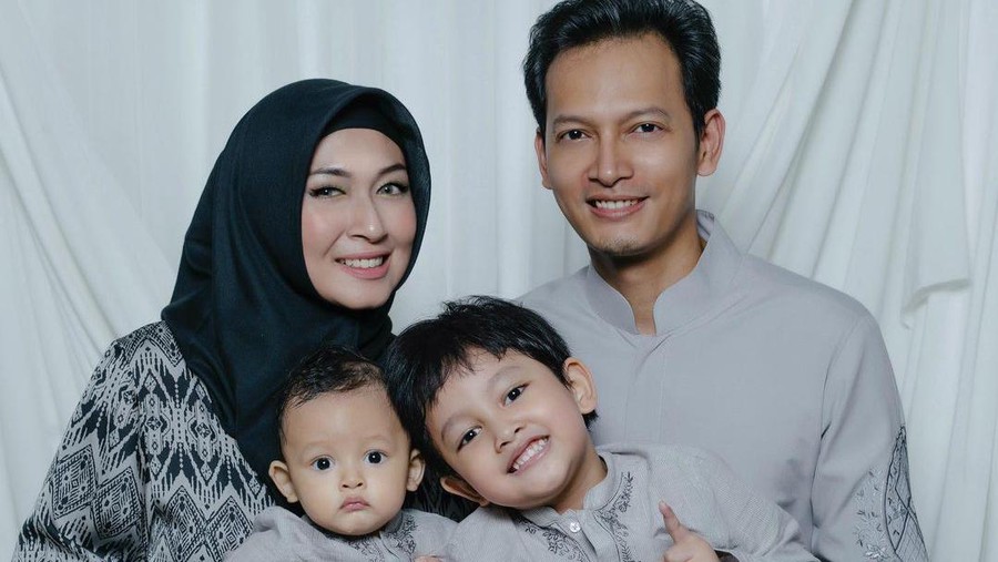 Fedi Nuril dan Istri