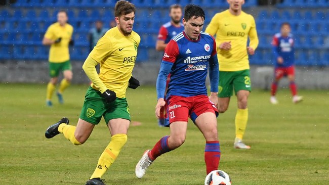 FK Senica mendapat serangan netizen setelah mengunggah kemenangan 3-1 atas Spartak Trnava dalam turnamen mini di Stadion NTC Senec, Senin (10/1).
