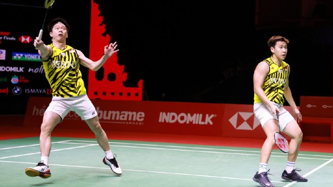 Kevin Sanjaya/Marcus Gideon lolos ke final BWF World Tour Finals usai kalahkan Lee Yang/Wang Chi Lin 18-21, 23-21, 21-17, Sabtu (4/12).
