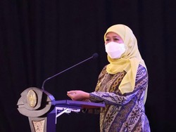 Berapa Gaji Gubernur Jatim Khofifah yang Ruang Kerjanya Digeledah KPK?
