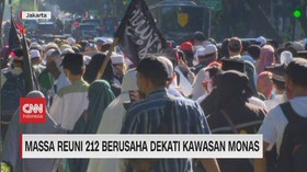 VIDEO: Massa Reuni 212 Berusaha Dekati Monas