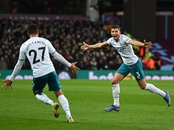 Man City Ungguli Aston Villa 2-0
