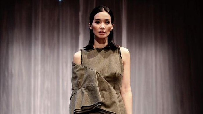 Awet Muda Di Usia 42 Tahun, Begini Tampilan Fashionable Marsha Timothy