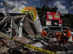 Polisi: Tak Ada Jejak Rem di TKP TransJ Tabrak Pos Lantas PGC