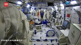 VIDEO: Gaya Astronaut China Treadmill di Luar Angkasa
