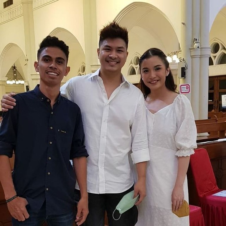 Glenn Alinskie dan Chelsea Olivia melakukan pembaptisan kepada putra bungsu mereka, Dante. Yuk kita intip momennya!