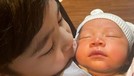 Rafathar Malik Ahmad sangat senang atas kelahiran adiknya&comma; baby Rayyanza&period; Yuk kita intip potret manis mereka berdua&excl;