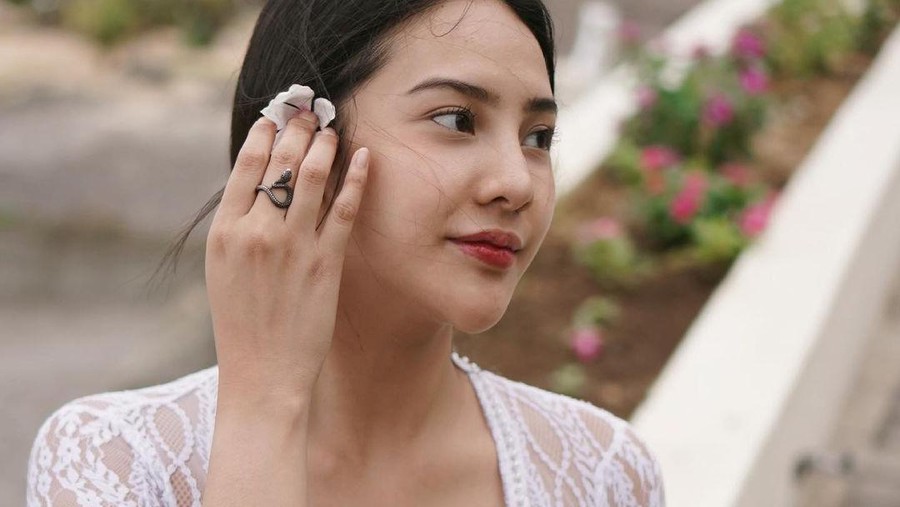 Anya Geraldine