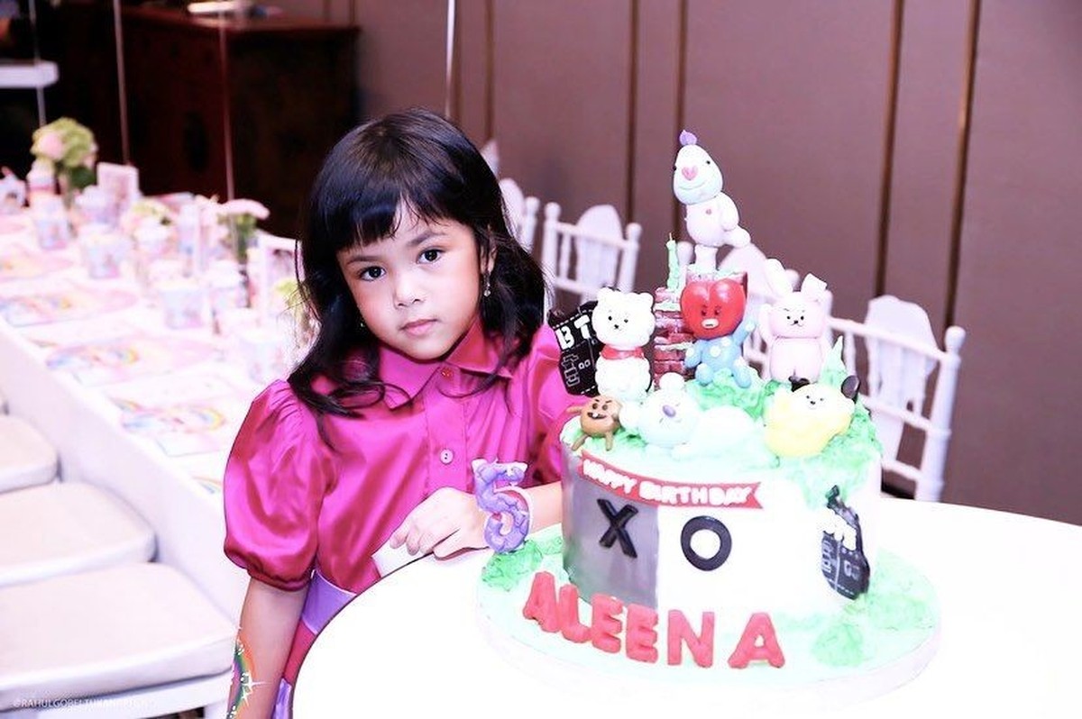 Fans BTS memang sangat banyak diberbagai negara dan kalangan&comma; berikut ini adalah deretan anak-anak artis ARMY sejati&excl;